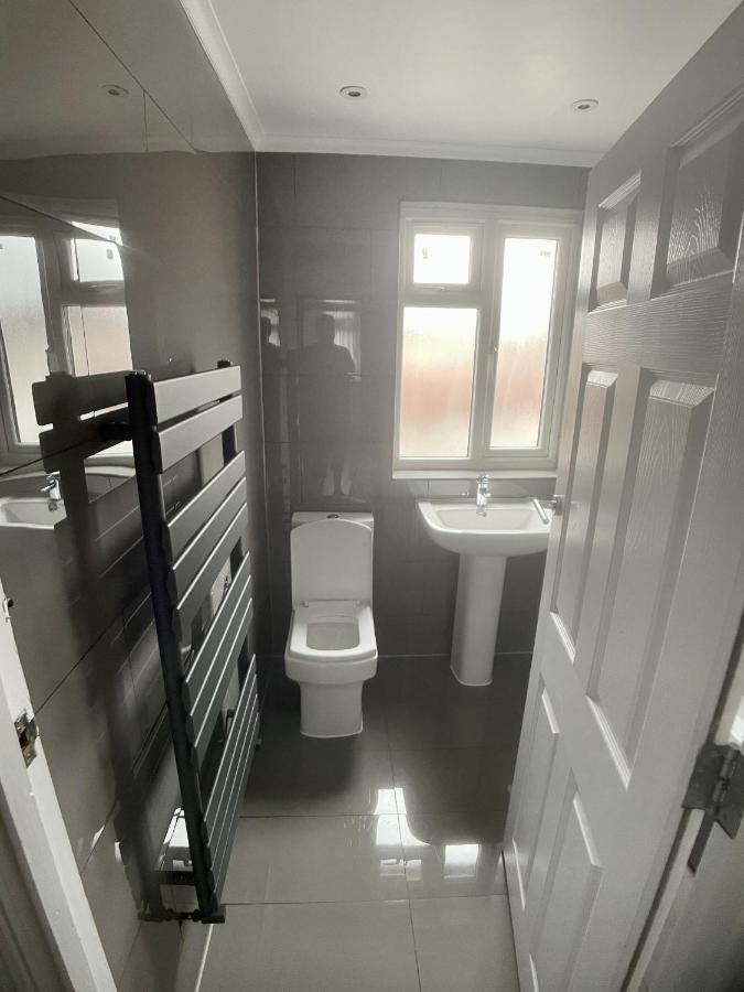 Hotel Richmond House Slough Esterno foto